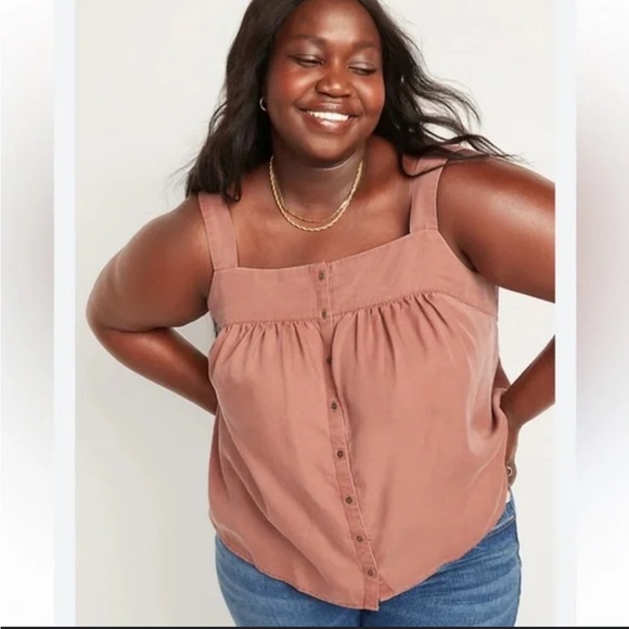 Old Navy Button Down Tank - Picture 1 of 3